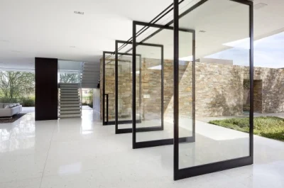 Moderno ingresso principale dell&prime;ufficio, porta girevole con telaio in alluminio per impieghi pesanti Design