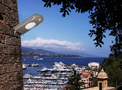 Lampada solare portatile integrata per cortile
