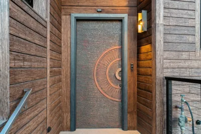  Prima Custom Modern Factory Prezzo sicuro ingresso WPC in legno solido Porta