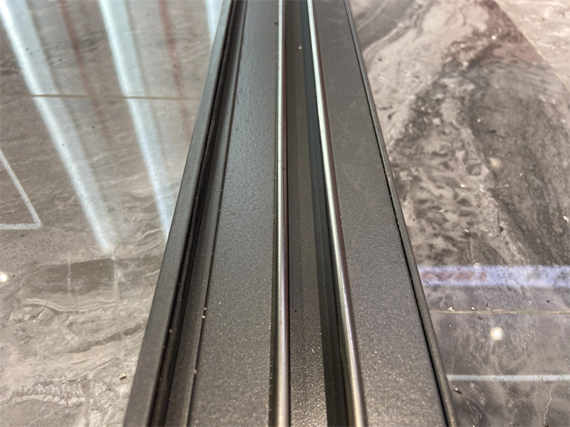 China Facotry Good Looking Aluminum Frame Bi-Folding Door for Patio Door