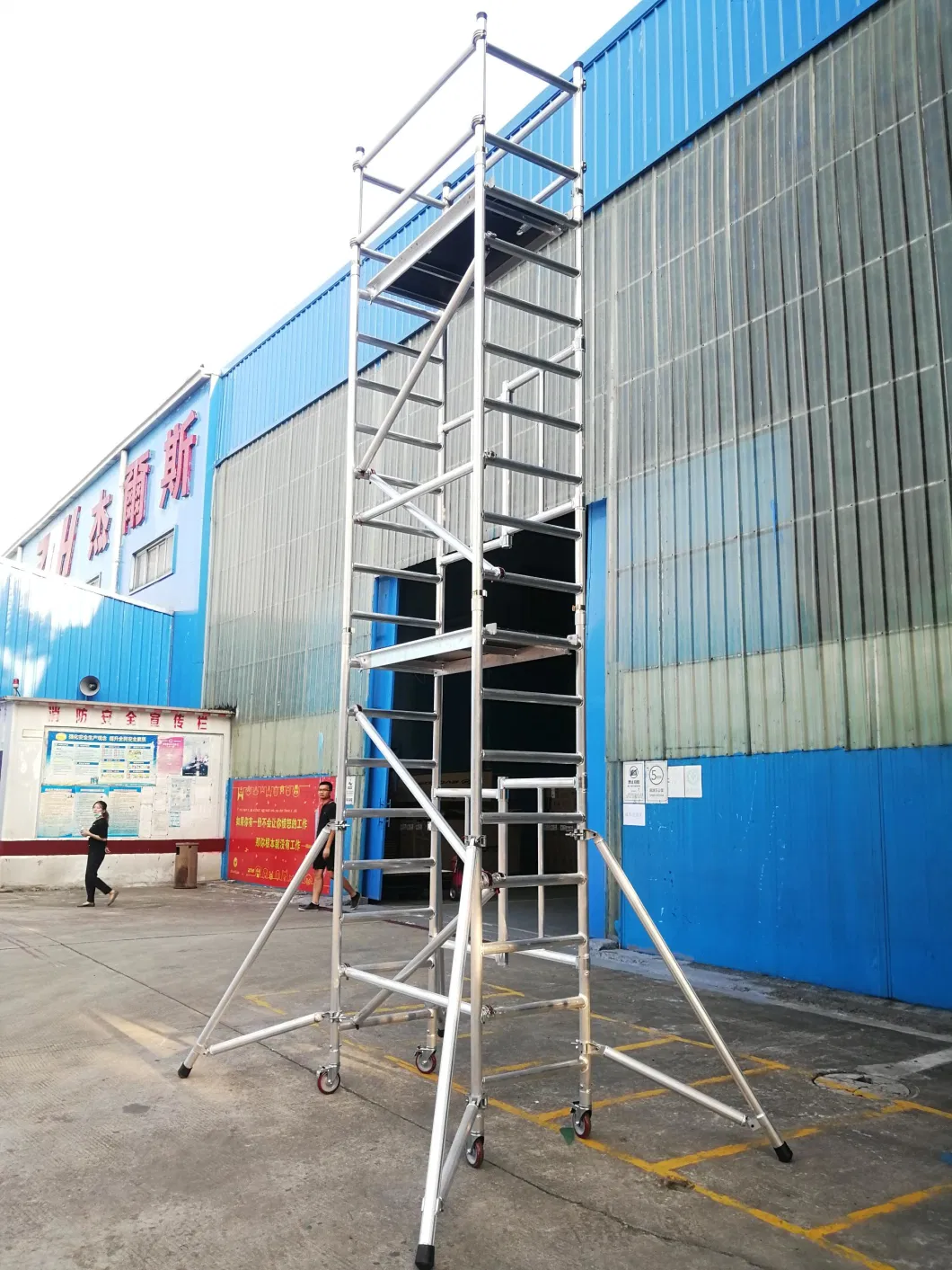 Dragonstage 2023 Aluminum Portable Easy Setting Foldable Scaffolding &amp; Scaffold Tower for Sale in UAE