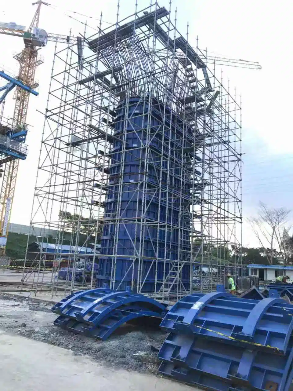 Customized Cantilever Forming Traveller for Concrete Construction Formwork China Manufacturer Building Material Cantilever Climbing Formwork Scaffolding