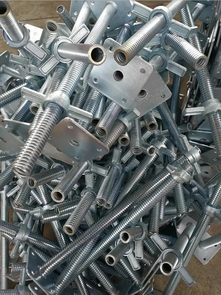 China Supplier Hot Dipped Galvanized Hollow Square and U-Head Scaffold Screw and Jack Base for Construction Size Can Be Customized