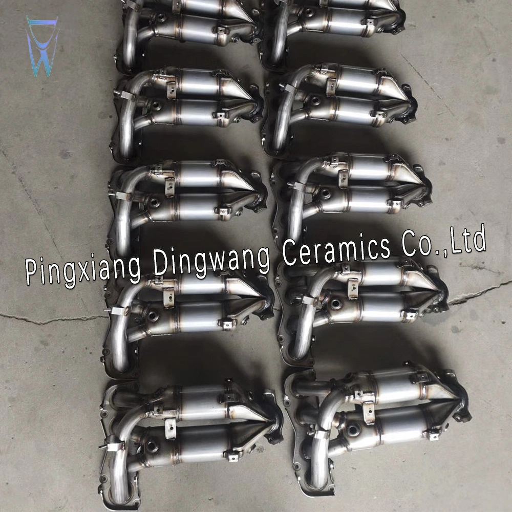 Toyota Haice Exhaust Manifold/Catalytic Converter/Cat/Catcon for Vehicles and Cars