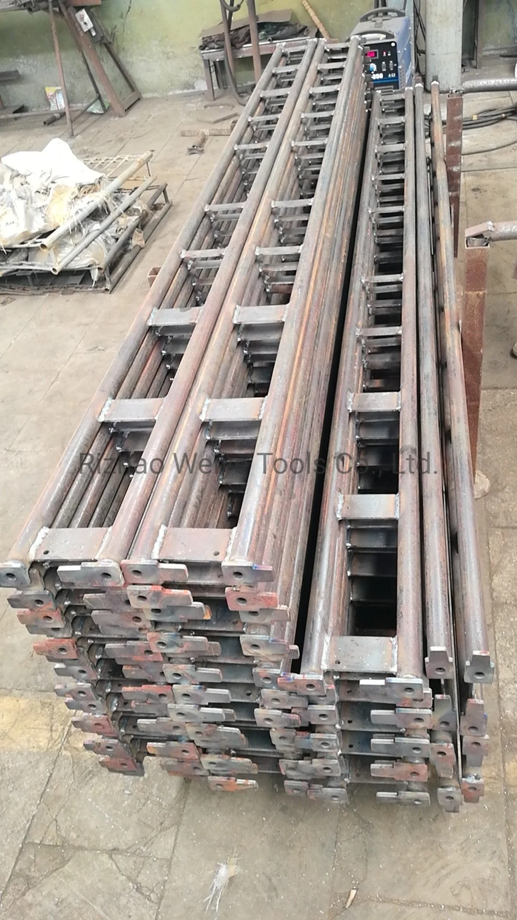 Hot Dipped Galvanized Concrete Haki System Vertical Tubular Beams Scaffolding