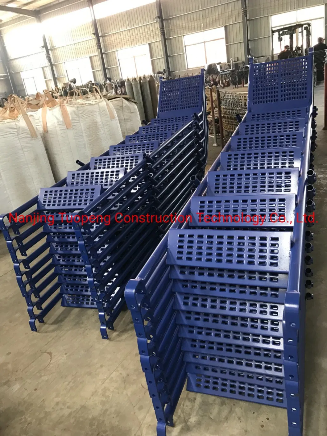 Blue Surface Finish Mason Frame Scaffold with High Quality