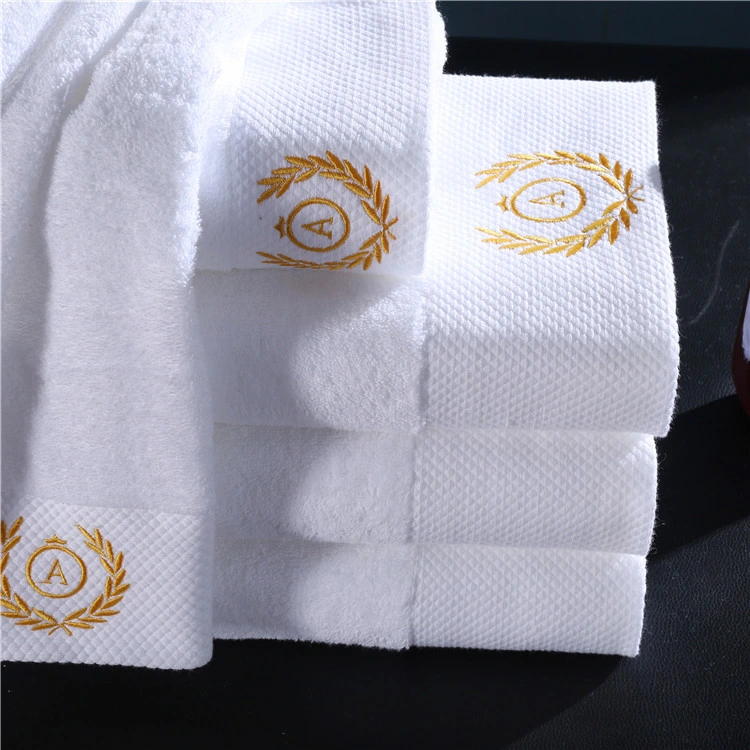 Factory Wholesales White 70X140 Extra Thick Cotton Bath Luxury Banded Eco-Friendly Soft and Strong Water Absorption Hotel Towel