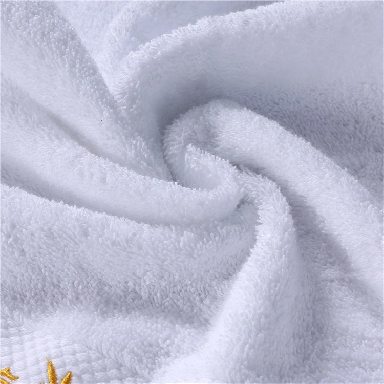 Factory Wholesales White 70X140 Extra Thick Cotton Bath Luxury Banded Eco-Friendly Soft and Strong Water Absorption Hotel Towel