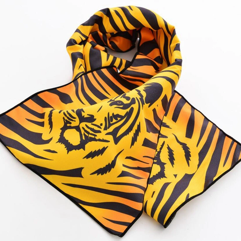 2023 Hot Sell Microfiber Quick Dry Fabric Sublimation Printing Face Towel with Custom Design