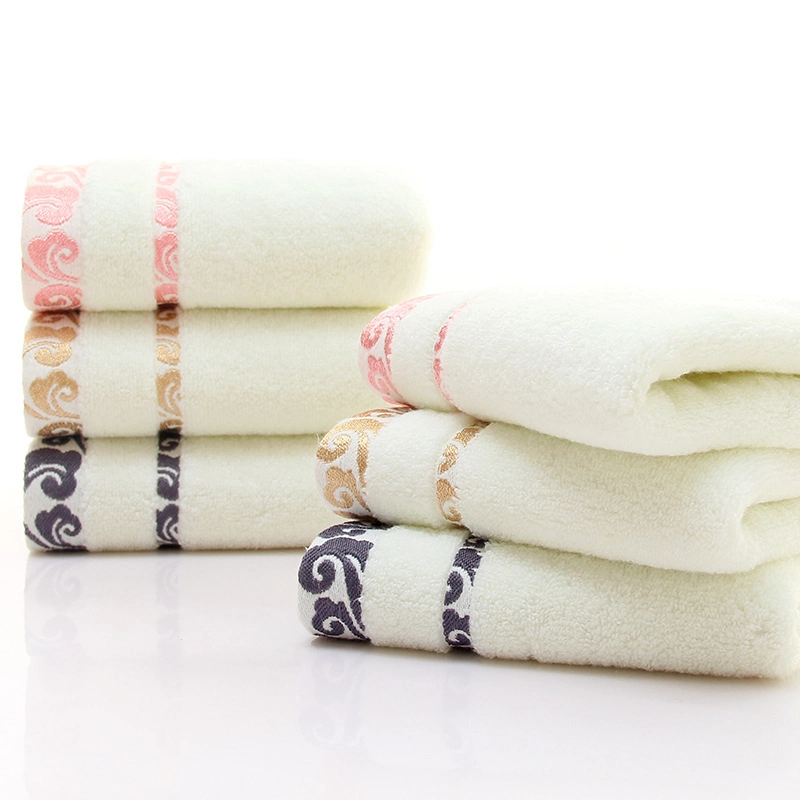 Customized Embroidered Logo White Towels 100% Cotton Bath Towel Hotel Towel