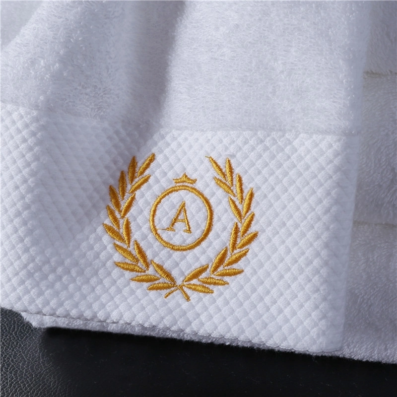 Factory Wholesales White 70X140 Extra Thick Cotton Bath Luxury Banded Eco-Friendly Soft and Strong Water Absorption Hotel Towel