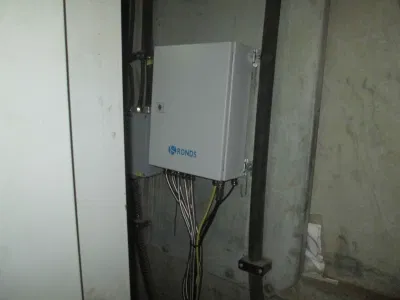Real Time Vibration Collection Instrument for Mills with Motors and Gearboxes
