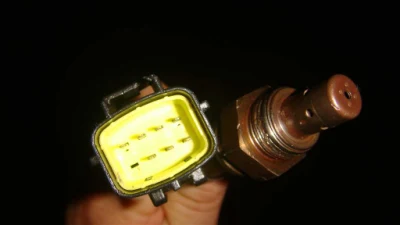 Sinotruk CNG Engine Parts Nitrogen and Oxygen Concentration Sensor Vg1540090052