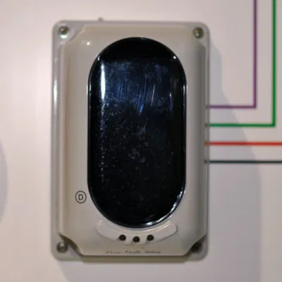 Detector de infrarrojos convencionales haz óptico el sensor de humo con cuatro espejo reflector