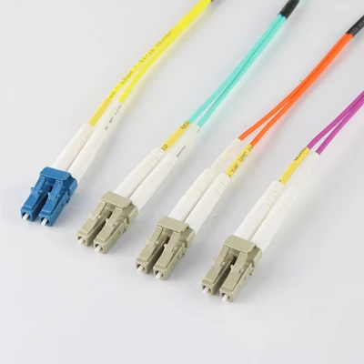 Patch per fibra ottica SC LC St FC Cavo di collegamento cavo patch cord in fibra