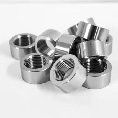 Saldatura del sensore ossigeno O2 del dado di saldatura del tubo di scarico in acciaio inox Dado a corona