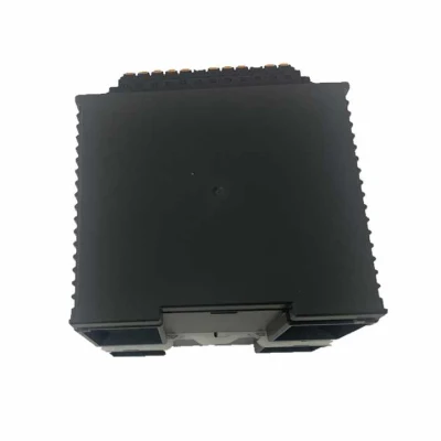 100% nuovo modulo PLC controller logico programmabile Delta As320t-B.