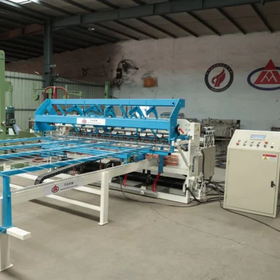 PLC Wanzhong e controllo touch screen 3.0-5.0mm BRC Roll automatico Macchina per la creazione di reti metalliche in Algeria
