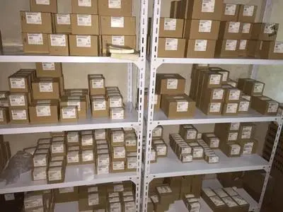 S1eme NS S7-200 CPU 224 6es7214-1bd23-0xb0 un anno 6es7 214-1bd23-0xb0 Garanzia installare 004 PLC Siemens Module 6es7214