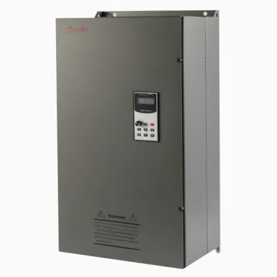 Tipo di potenza a tripla uscita, 200 kw, ingresso trifase 380 V per impieghi pesanti Convertitore di frequenza elettronico VFD da 60 Hz a 50 Hz