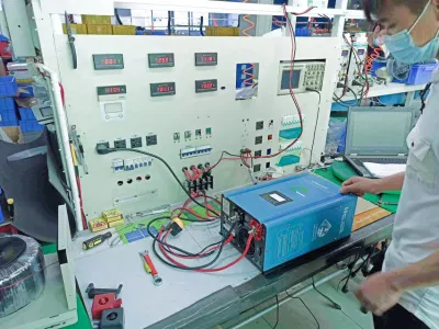 Sistema di alimentazione ibrido da 15 kw, storage CA CC di backup fuori rete Convertitori per inverter a onda pura per pompa ad alta frequenza Caravan