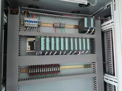 Sistema di controllo elettrico automatico, sistema di controllo programmabile (PLC)