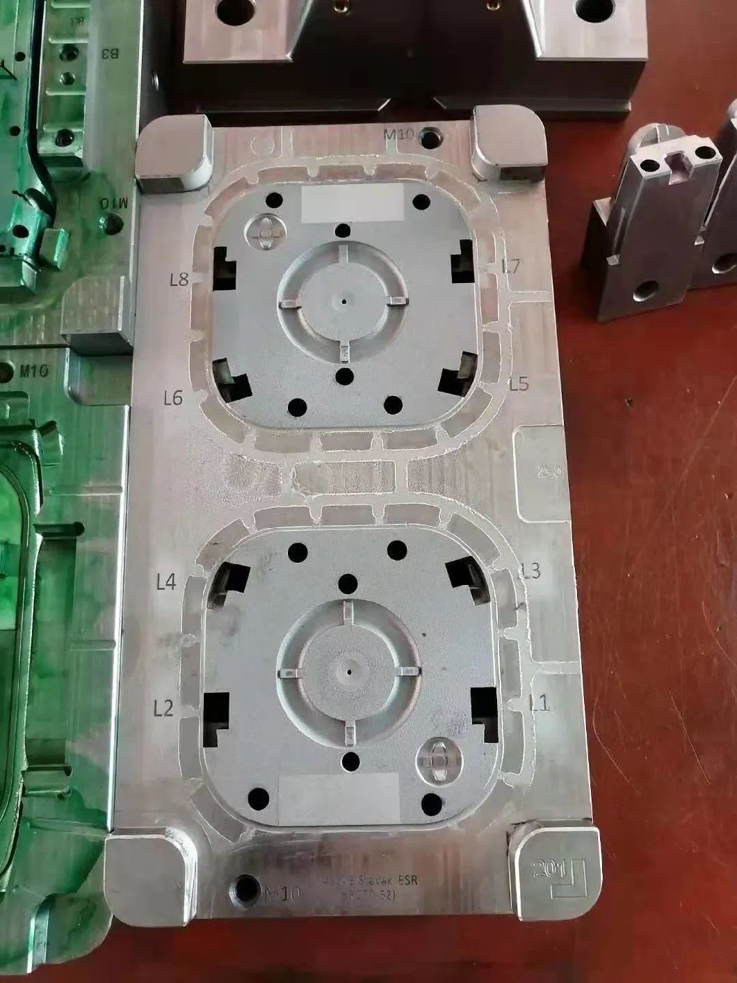 Professional Manufacturer OEM PMMA Plastic Injection Mold for Car Spare Parts