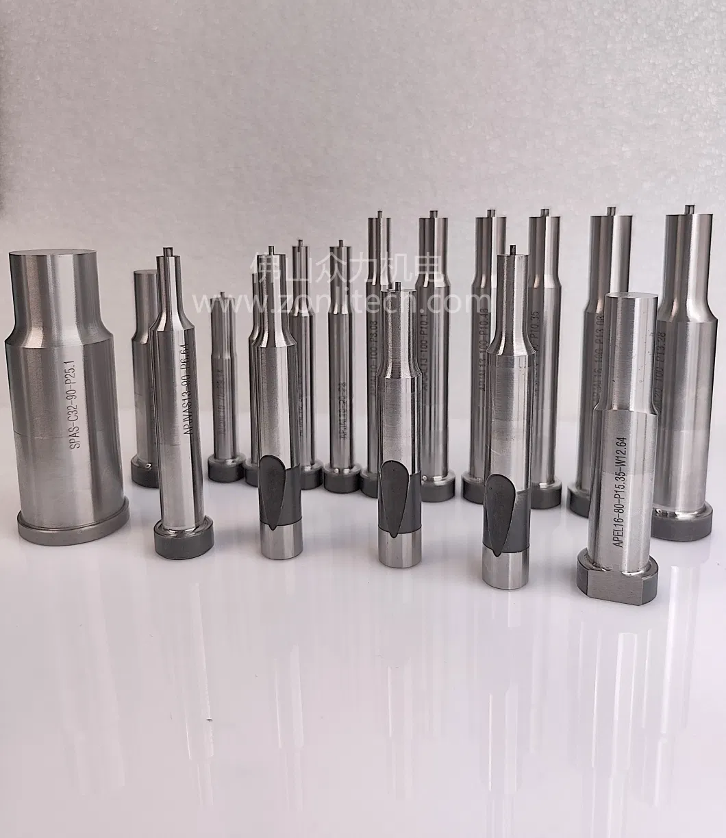 Customized High Hardness Piercing Tungsten Carbide Punch Dies Stamping Regular Punch