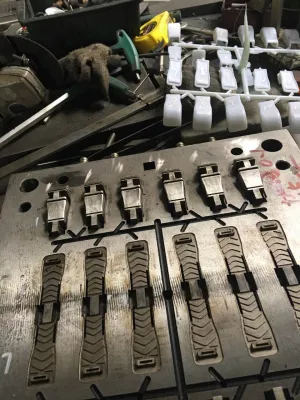  Stampo Di Iniezione Per Cucitrice Da Ufficio In Plastica