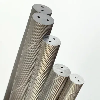  Due fori elicoidali aste in carburo di tungsteno per utensili da taglio in carburo