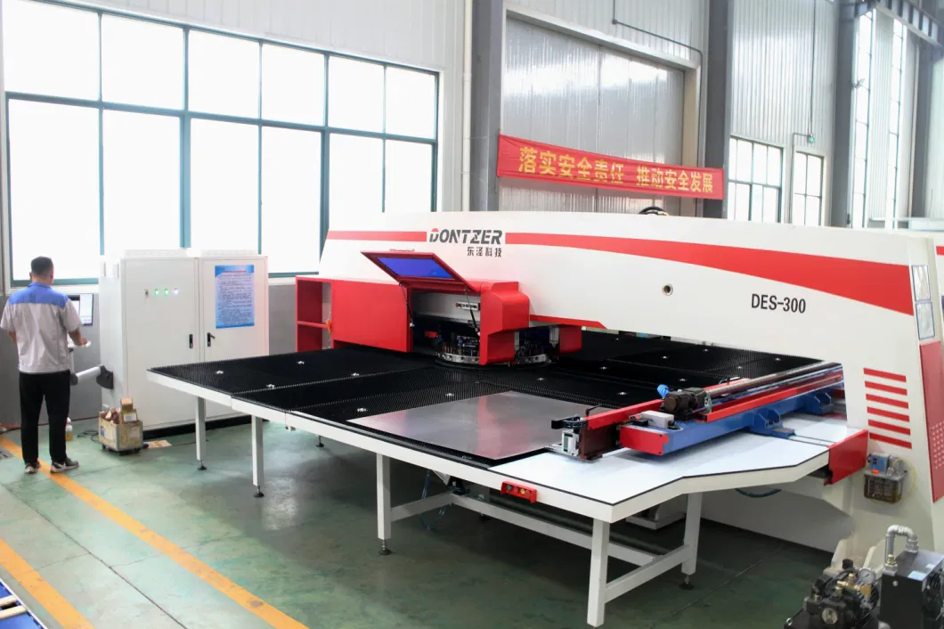 China Factory- Mechanical Driven CNC Turret Press Punching Machine for Stainess Steel, Copper, Aluminum Blinds, Shutters, Shades, Cabinet