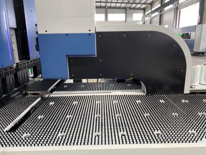 China High Efficiency CNC Panel Bender 11 Axis Automatic Sheet Metal
