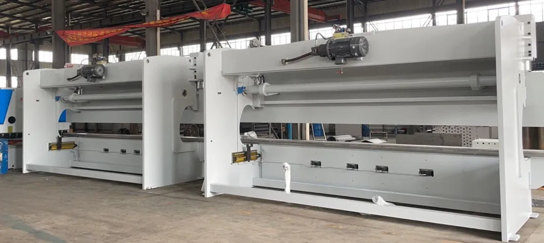 Hydraulic Press Brake/Sheet Bending Machine 200ton 6000mm Tp10s with Mechanical Crowning Table