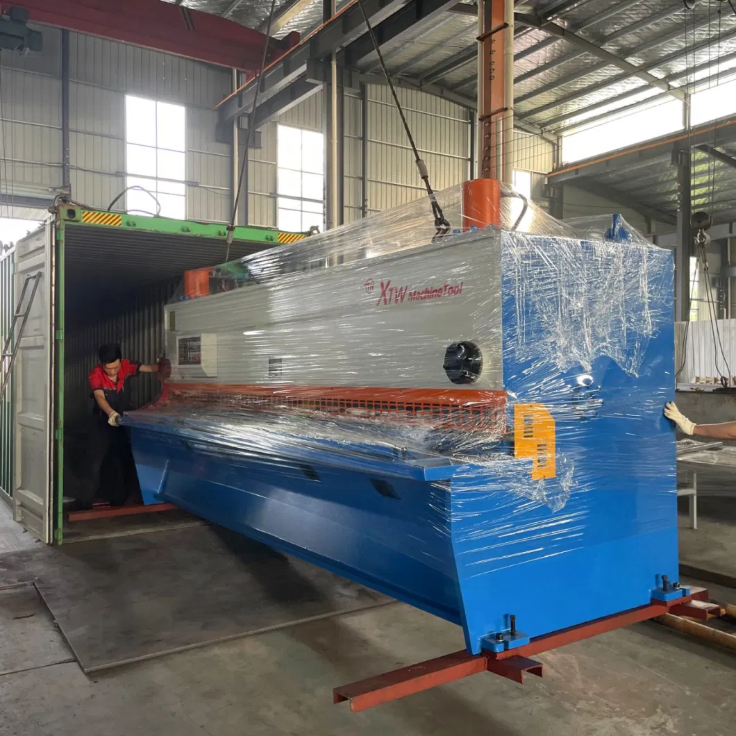 Hydraulic Press Brake/Sheet Bending Machine 200ton 6000mm Tp10s with Mechanical Crowning Table