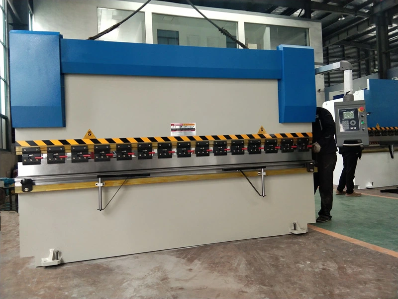 CNC Press Brake, CNC Hydraulic Plate Bending Machine, Metal Sheet Bender Wc67K-100t/3200