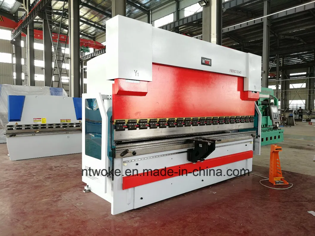 CNC Press Brake with Automatic Crowning System