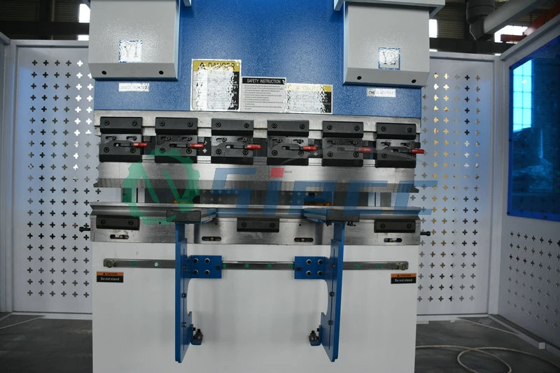CNC Hydraulic Press Brake with Tooling for Sheet Metal Bending