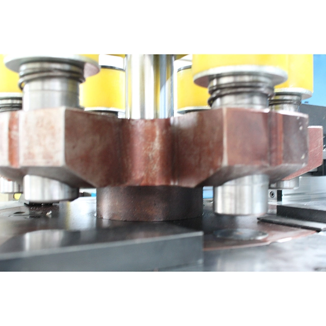 Raintech CNC Busbar Machine with Cutting Punching Bending for Copper Aluminium