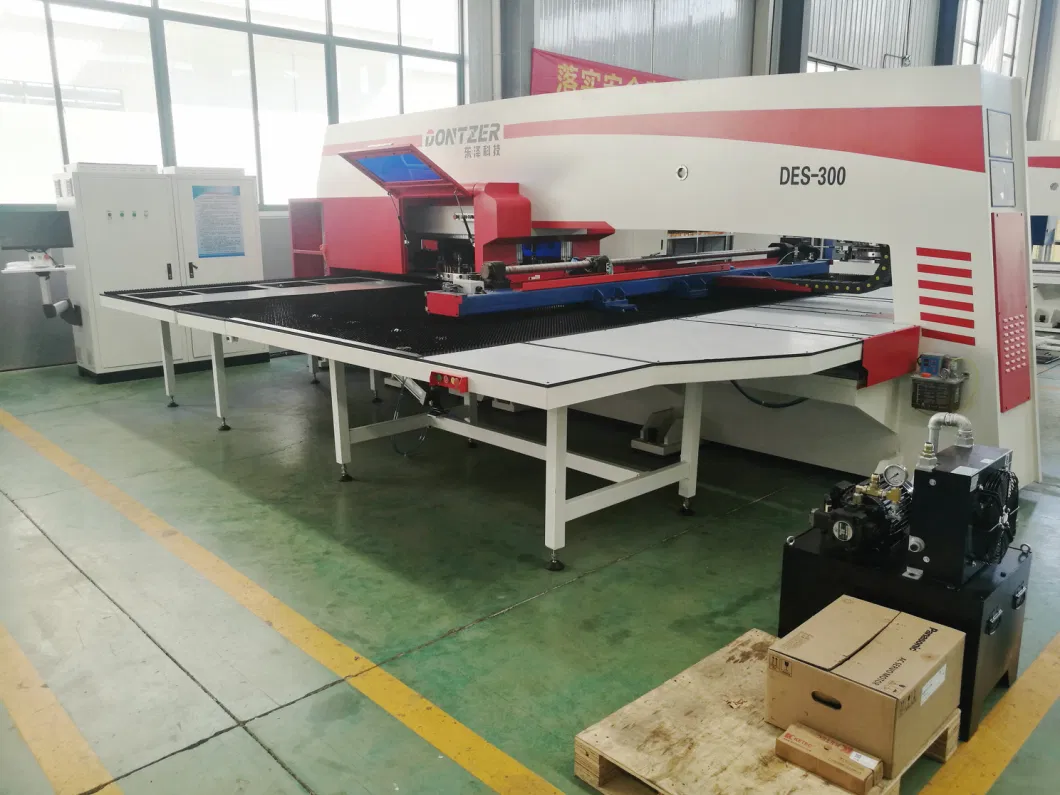CNC Turret Metal Plate Panel Press Punch Hole Machine with Lifetime Support