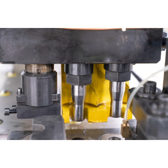 CNC Turret Punching Machine/Automatic Hole Punching Machine/CNC Punch Hydraulic Press