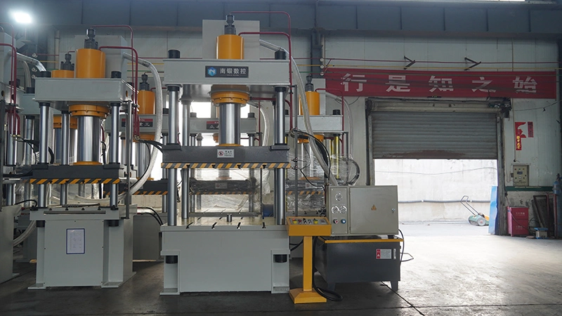 Automated High-Precision 200 Ton Three-Beam Hydraulic Press for Metal Extrusion and Bending