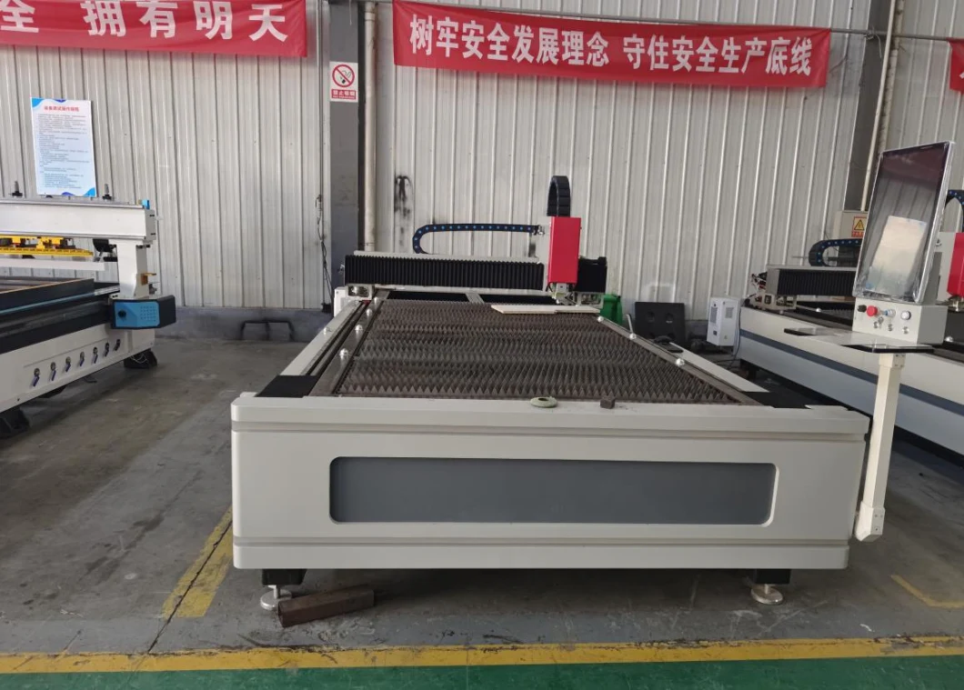 1500W 2000W Metal Steel Iron Sheet CNC Fiber Laser Cutting Machine