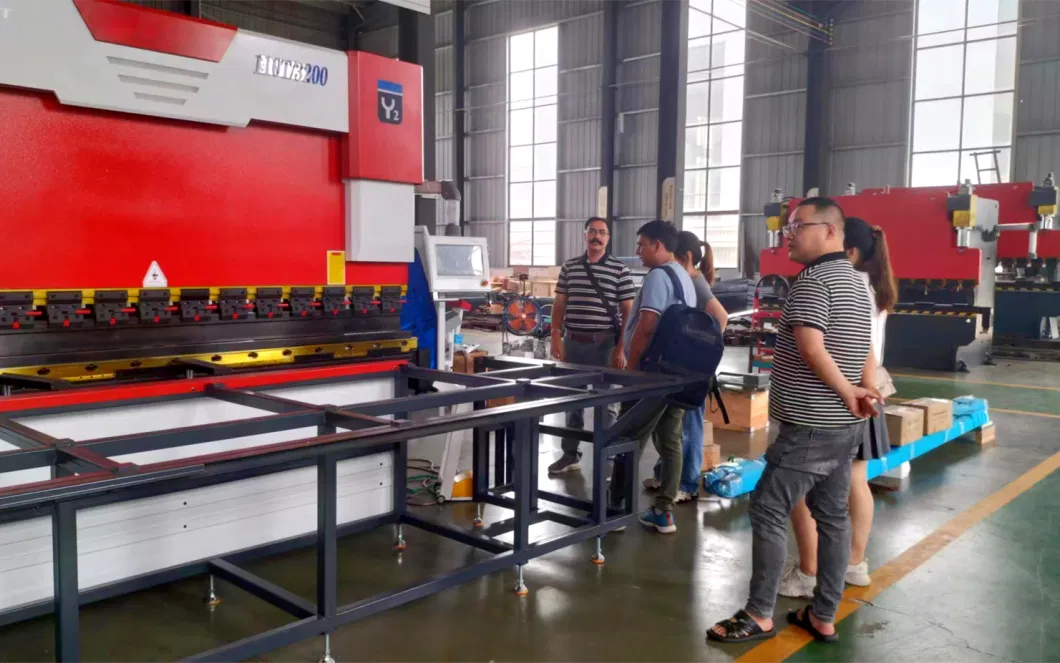 Hcgmt&reg; 2000mm/500kn Copper Sheet Panel Bending Machine Hydraulic Press Brake Metal Plegadora