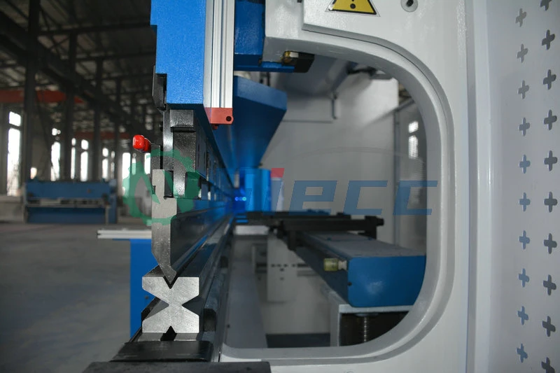 CNC Hydraulic Press Brake with Tooling for Sheet Metal Bending