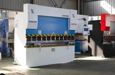 CNC Press Brake Bending Machine 110 Ton 2500mm Horizontal Press Brake for Automobiles Bending Machine