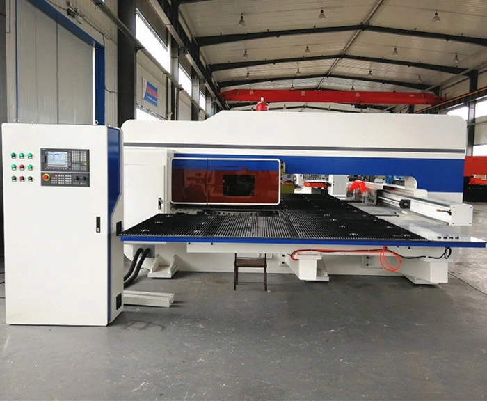 Metal Sheet CNC Turret Punch Machine/CNC Turret Punch Press with Low Price