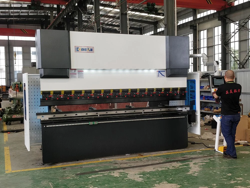 CNC Folding Metal Bending Machine with 6mm Thickness Plate