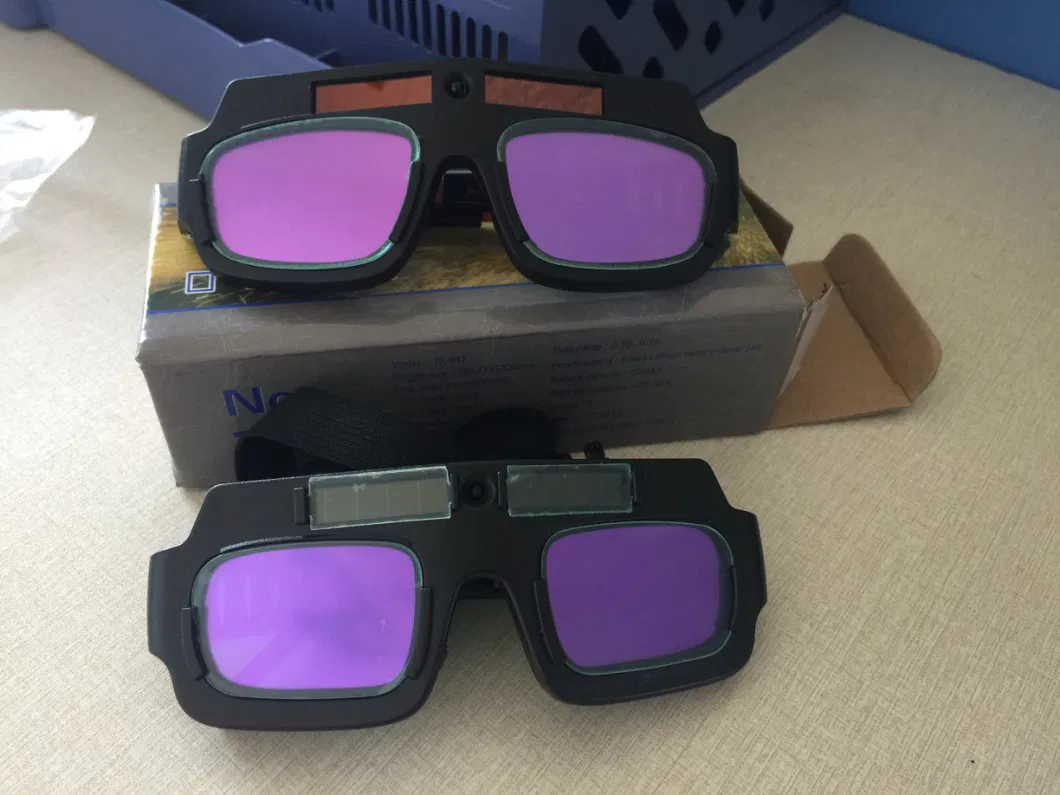 Solar Automatic Darkening Welding Goggles, Welding Glasses, 5 PC Protective Lenses, with a Storage Box Suitable for Glasses