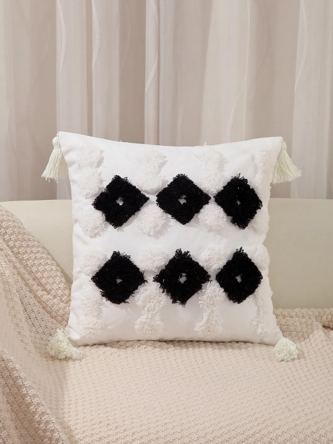 New Arrival Tufting Fashion Design Soft Cushion 100% Cotton Linen Fabric Chair Cushion Pillow Case Daily Use Cushion Cover
