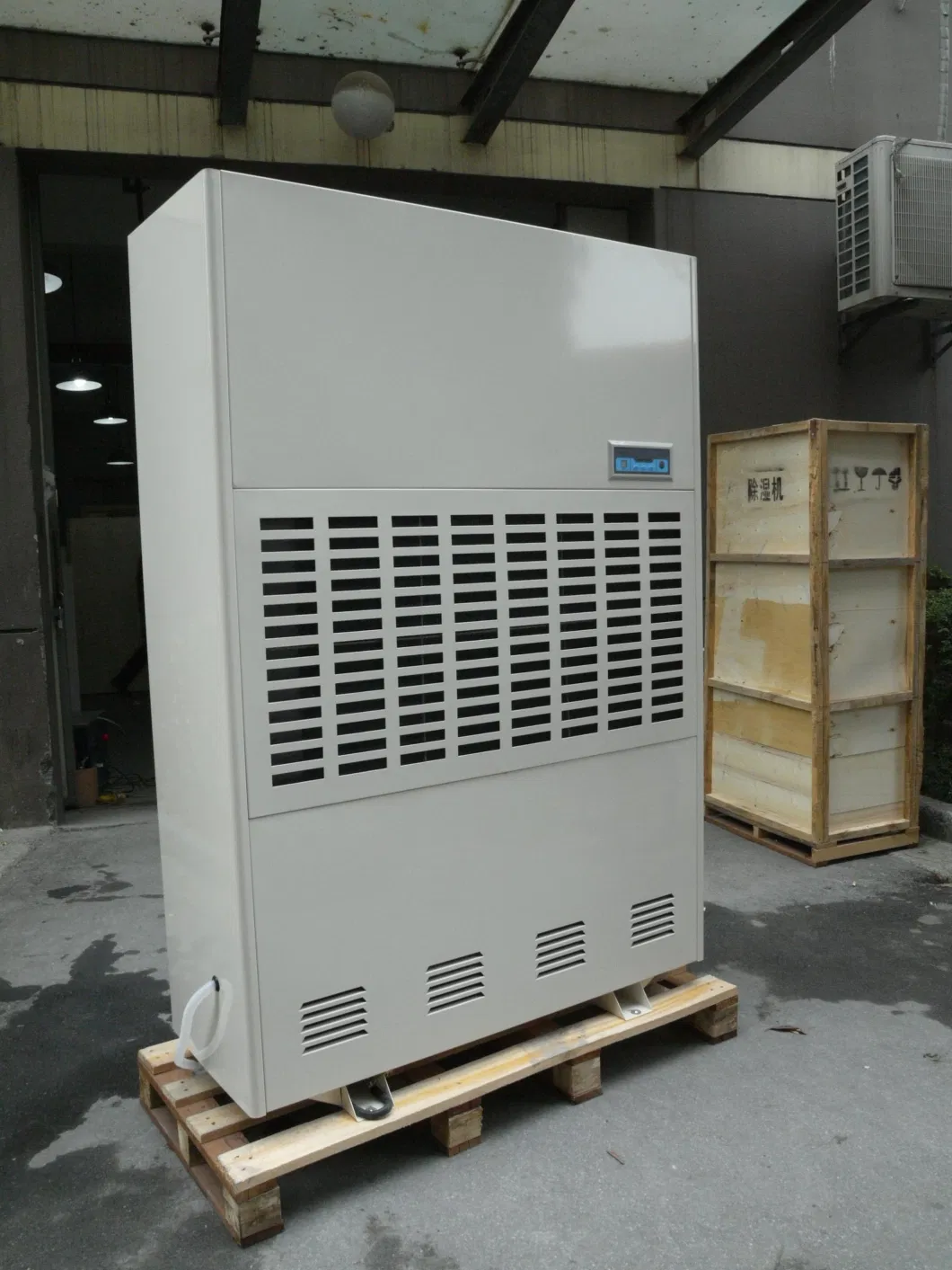 Conloon Compressor Type Dehumidifier for Indoor Warehouse and Swimming Pool Dehumidification